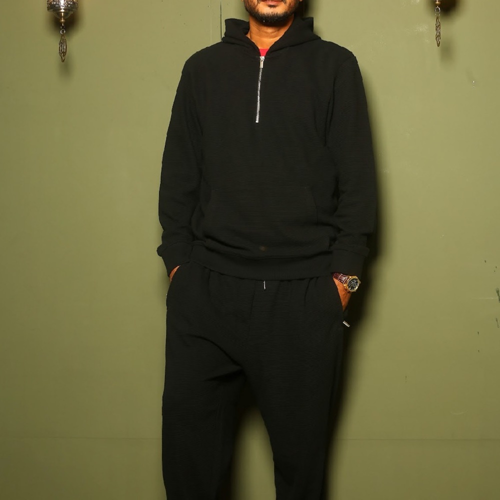 Men's Black Zip Up Sweater
